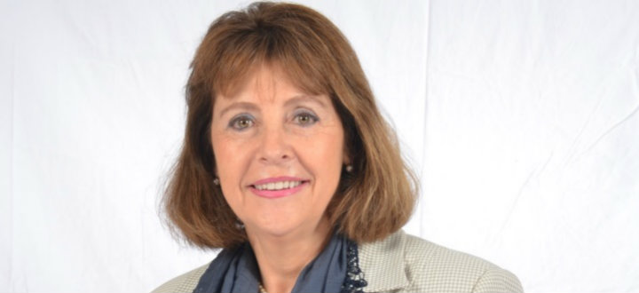 Prof stella resized.jpg